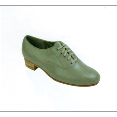 Capezio Pro Men's Character Shoe Style #: 450M. <li> Available in any men's or women's Size. Please call to specify size.
<li> Handstitched leather sole
<li> Oxford with 5 metal eyelets and seam
<li> 1" heel
<li> Handcrafted in thge USA
<li> Leather Upper
<br>
<br>
Note: These products are made to order. Allow 4-6 weeks to ship and it can be made in many different colors and sizes. For further details call us at (866) 725 1174.<br>
<br>
<b> Made To Order item is final sale<b/>