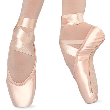 Bloch-Aspiration Pointe Shoe Style #: S0105L. Bloch's Aspiration is built for students. This pointe shoe features a harder, more supportive box that assists the beginner. Its full shank is designed to flex at the "three-quarter" position.
<BR><i>Ribbons not included
