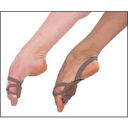 Bloch - Foot Thong Style #: S0600L. Modern dancers need to protect the skin on the ball of their feet, but don't like the look of a shoe. For the freedom of a bare foot with protection, these shoes are available with(SO-600),or without(SO-602) the heel strap.
Ladies sizes:
X.SML= 2.5-4.0 Shoe Size
SML= 4.0-6.5 Shoe Size
MED= 7.0-8.5 Shoe Size
LG = 9.0-10  Shoe Size
Men Sizes:
MED= 6.0-7.5
LG.= 8.0-10.0